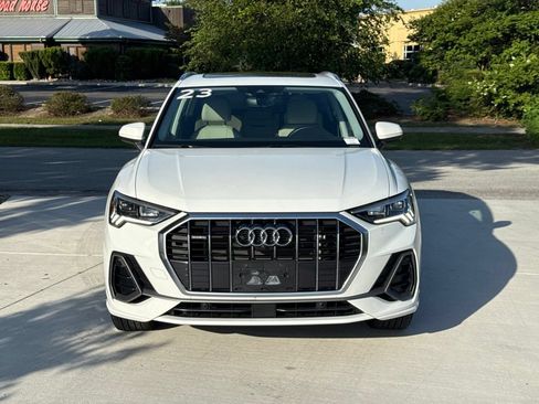 Used 2023 Audi Q3 2.0T Premium Plus w/ Premium Plus Package AWD/4WD image 2