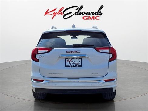 Used 2023 GMC Terrain Denali w/ Denali Premium Package image 6