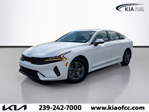Used 2022 Kia K5 LXS image 1