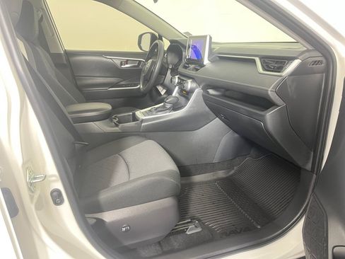 Used 2025 Toyota RAV4 XLE w/ Convenience Package AWD/4WD image 27