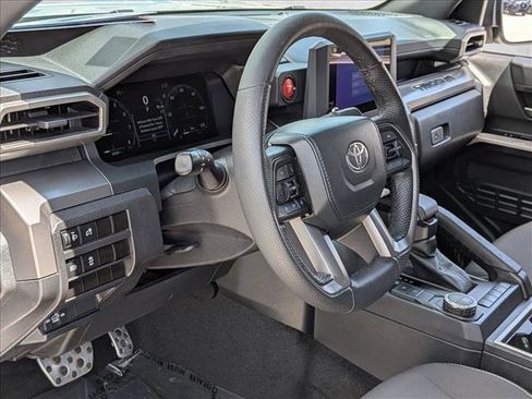 Used 2024 Toyota Tacoma TRD Sport image 10