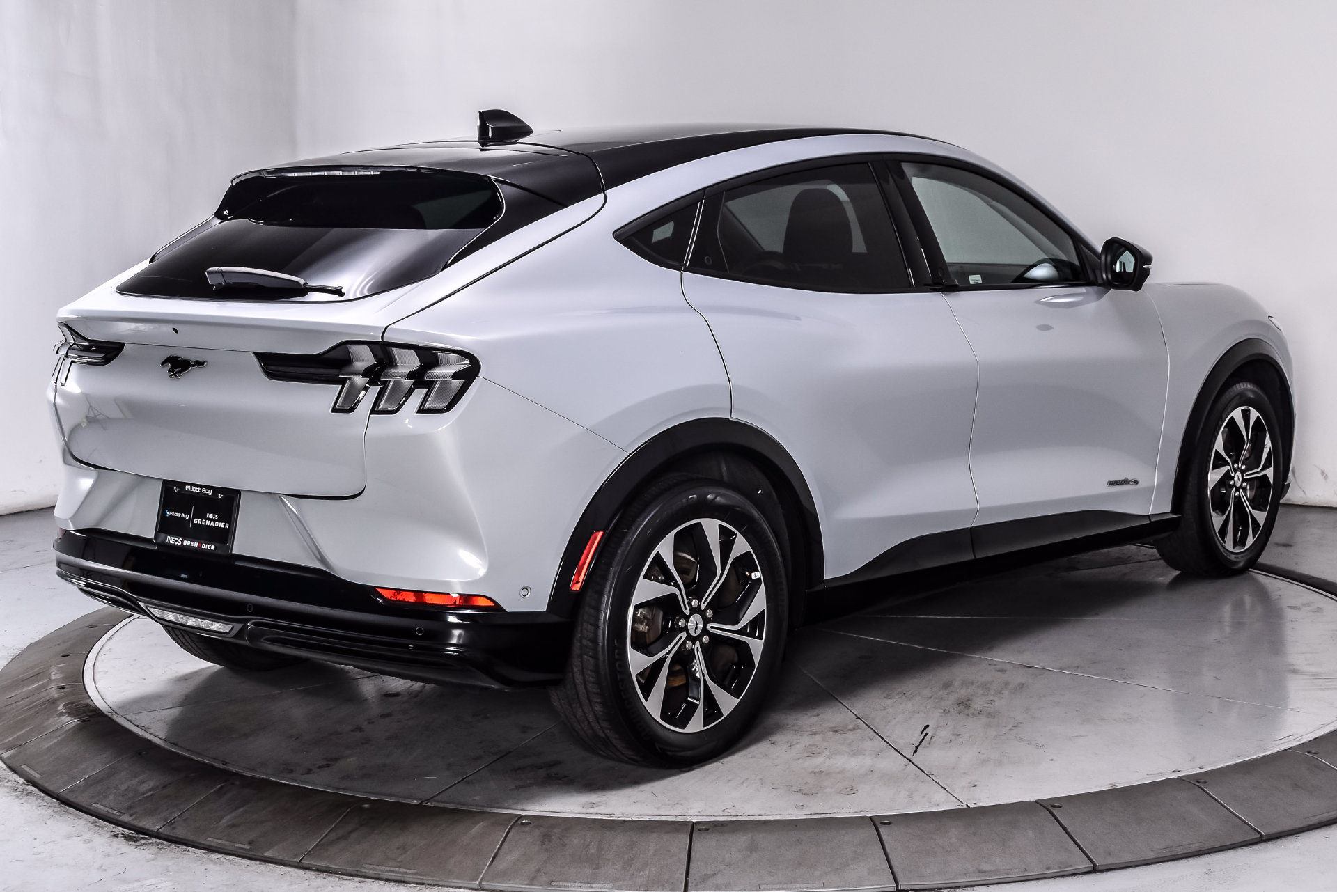 Used 2023 Ford Mustang Mach-E Premium AWD/4WD image 7