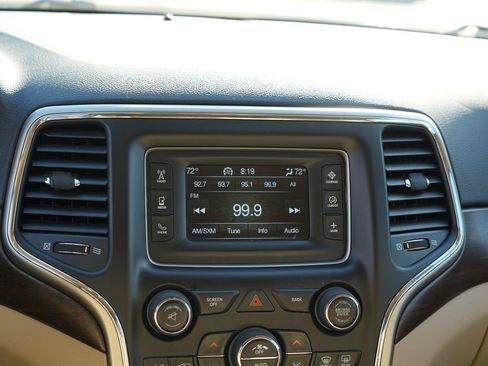 Used 2016 Jeep Grand Cherokee Laredo w/ Quick Order Package 23E AWD/4WD image 22