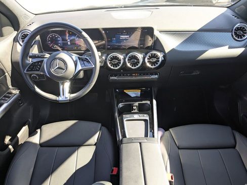 Certified 2025 Mercedes-Benz GLA 250 image 2