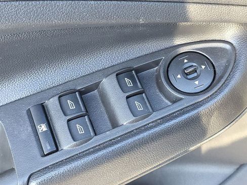 Used 2019 Ford Escape S image 16