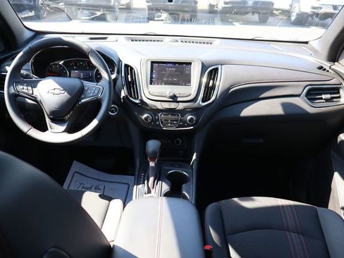 Used 2023 Chevrolet Equinox RS FWD image 17