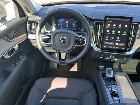 Used 2026 Volvo XC90 B6 Core w/ Protection Package Premier AWD/4WD image 18