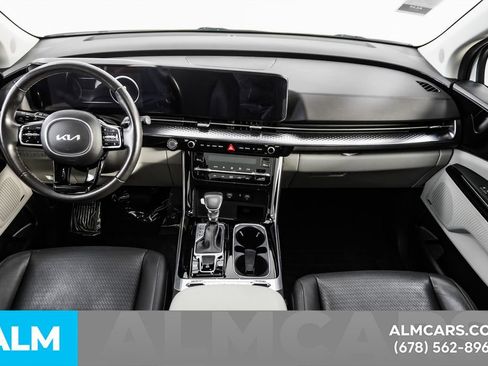 Used 2024 Kia Carnival SX Prestige image 27