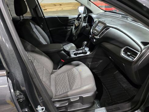 Used 2018 Chevrolet Equinox LT AWD/4WD image 32