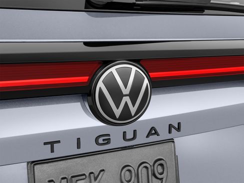 New 2026 Volkswagen Tiguan SE R-Line FWD image 52