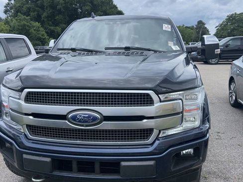 Used 2018 Ford F150 Platinum w/ Equipment Group 701A Luxury AWD/4WD image 2