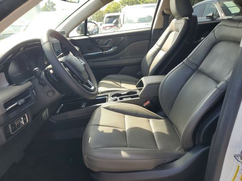 Certified 2023 Lincoln Corsair FWD w/ Equipment Group 101A image 13