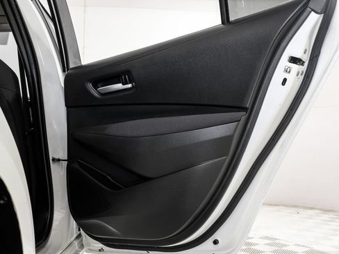 Used 2020 Toyota Corolla LE FWD image 45