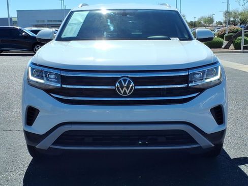 Certified 2022 Volkswagen Atlas Cross Sport SE w/ Black Wheel Package image 2