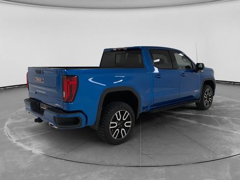 Used 2023 GMC Sierra 1500 AT4 w/ AT4 Premium Package AWD/4WD image 3