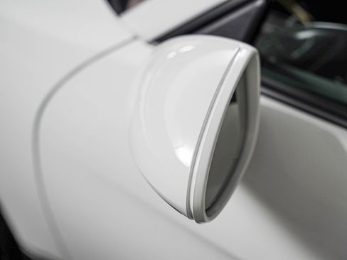 Certified 2025 Porsche 718 Cayman RWD image 30