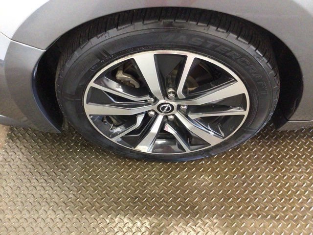 Used 2023 Nissan Maxima SV w/ Floor Mat Group FWD image 30