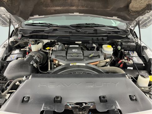Used 2018 RAM 2500 Tradesman w/ Chrome Appearance Group AWD/4WD image 19
