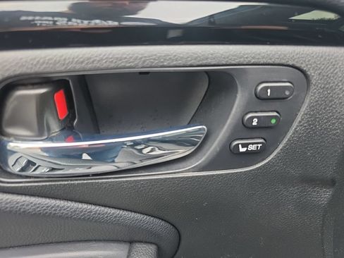 Used 2019 Honda Pilot Touring image 14