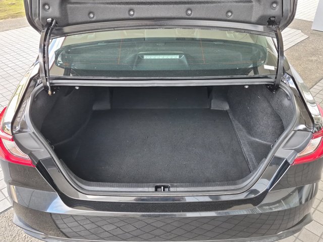 Used 2025 Toyota Camry SE FWD image 10