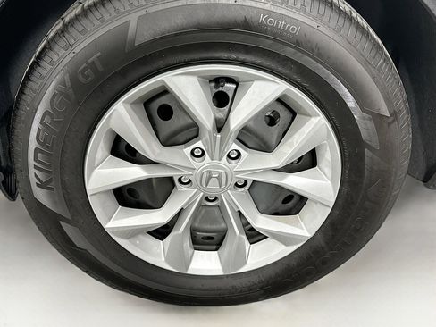 Used 2025 Honda CR-V LX image 11