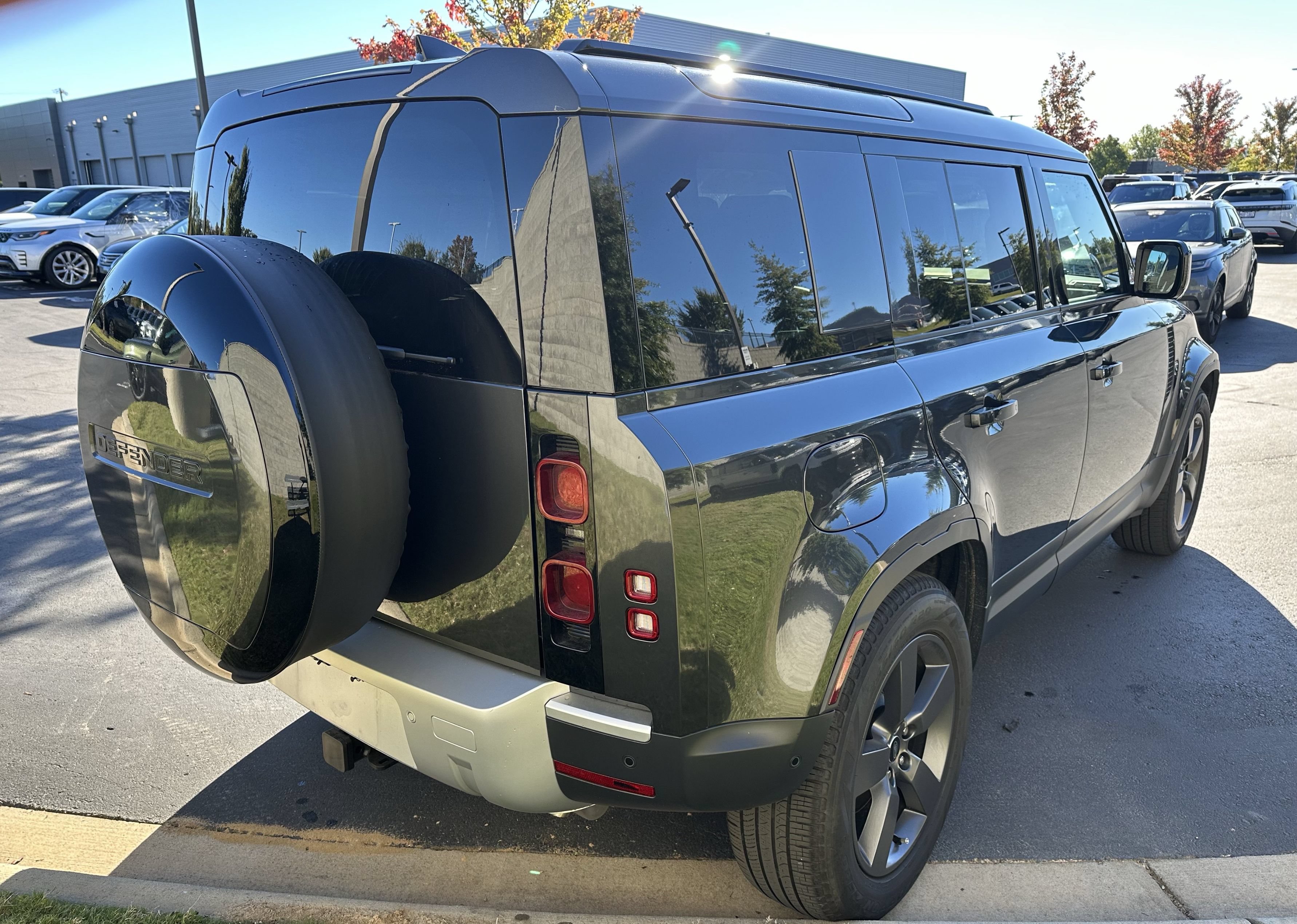 Used 2025 Land Rover Defender 110 S AWD/4WD image 7