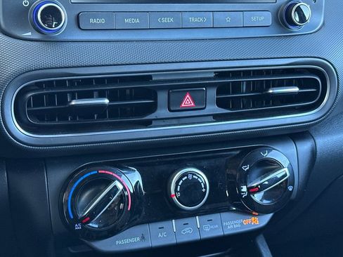 Used 2023 Hyundai Kona SE image 22