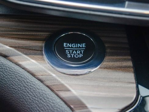 Used 2023 Ford Explorer Limited image 21