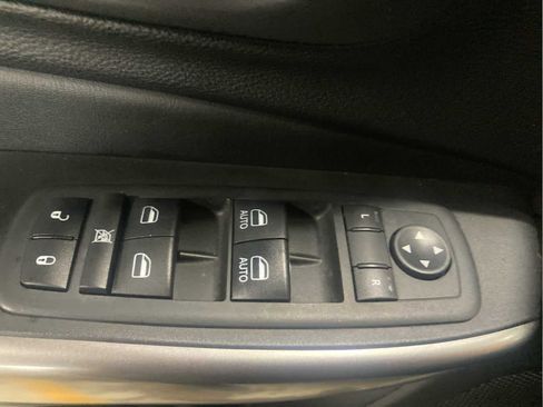 Used 2020 Jeep Cherokee Latitude Plus image 18