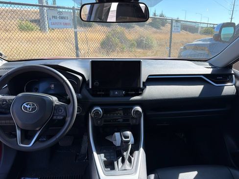 Used 2024 Toyota RAV4 XLE Premium AWD/4WD image 9