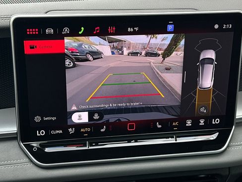 New 2026 Volkswagen Tiguan SE R-Line FWD image 17