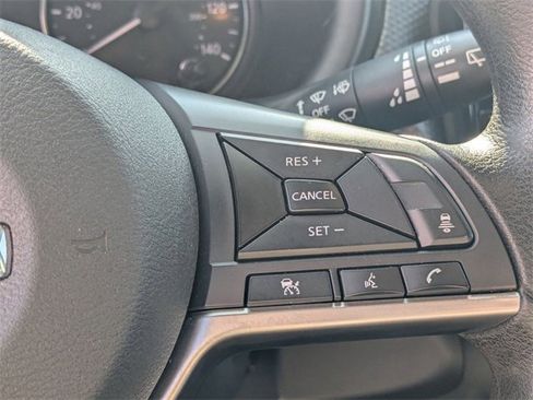 Used 2021 Nissan Kicks SV image 18