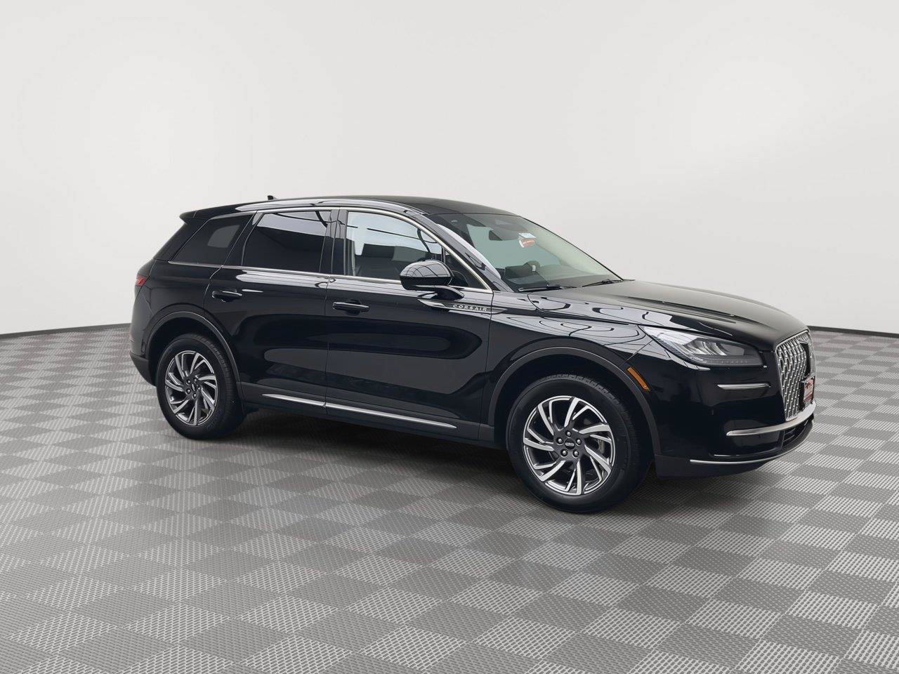 Used 2023 Lincoln Corsair AWD w/ Towing Package image 40