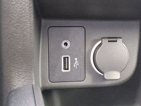 New 2025 Nissan Kicks Play S image 20