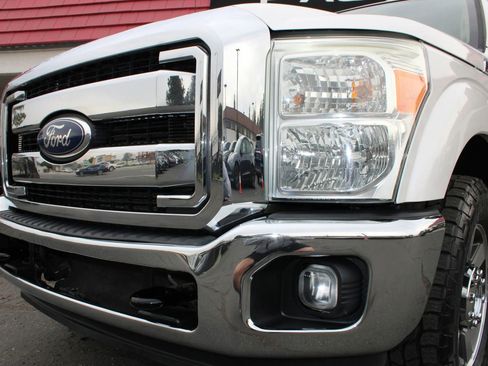 Used 2011 Ford F350 Lariat w/ Lariat Interior Pkg image 2
