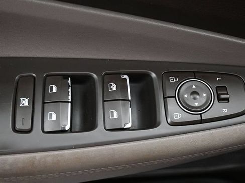 Used 2020 Hyundai Santa Fe SE FWD image 15