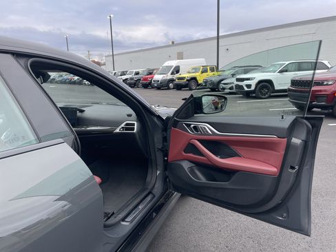 Used 2025 BMW 440i xDrive w/ Parking Assistance Package image 8