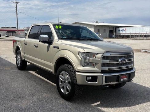 Used 2017 Ford F150 Platinum w/ Equipment Group 701A Luxury image 2