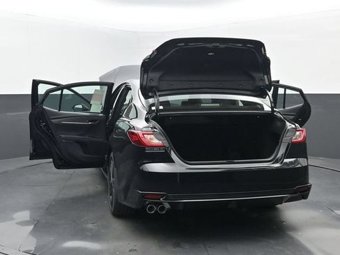 New 2026 Toyota Camry Hybrid FWD image 34