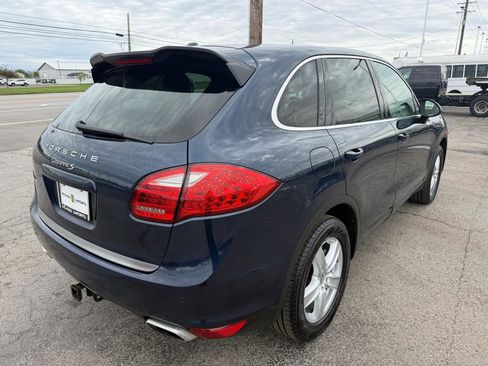 Used 2014 Porsche Cayenne S image 9