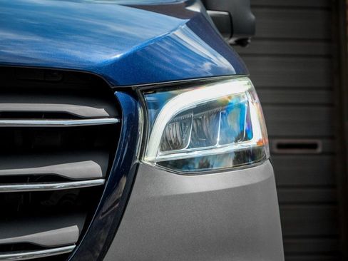 Used 2025 Mercedes-Benz Sprinter 2500 image 6