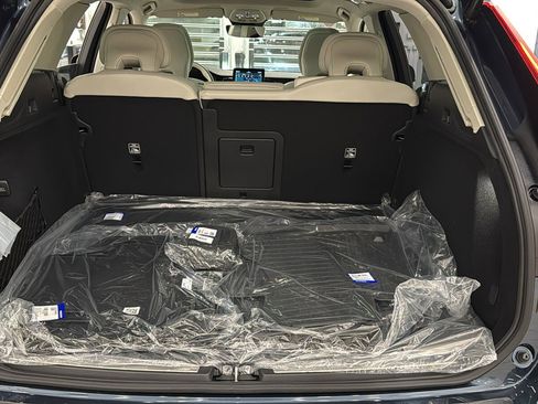 New 2026 Volvo XC60 B5 Ultra w/ Protection Package Premier image 29