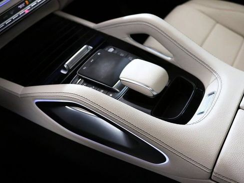 Used 2024 Mercedes-Benz GLE 450e GLE 450e w/ Warmth & Comfort Package image 27