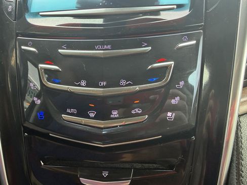 Used 2018 Cadillac Escalade ESV Premium Luxury AWD/4WD image 23