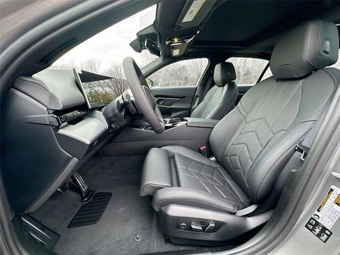 New 2026 BMW 530i xDrive 530i xDrive w/ M Sport Package image 22