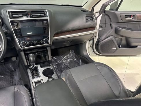Used 2018 Subaru Outback 3.6R Limited AWD/4WD image 26