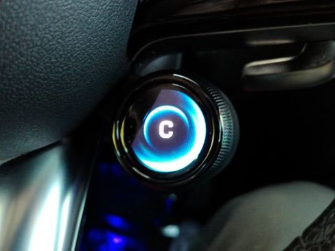 Used 2025 Mercedes-Benz GLC 43 AMG 4MATIC image 37