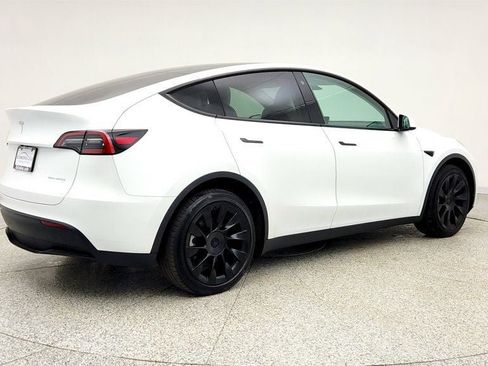 Used 2023 Tesla Model Y Long Range image 5