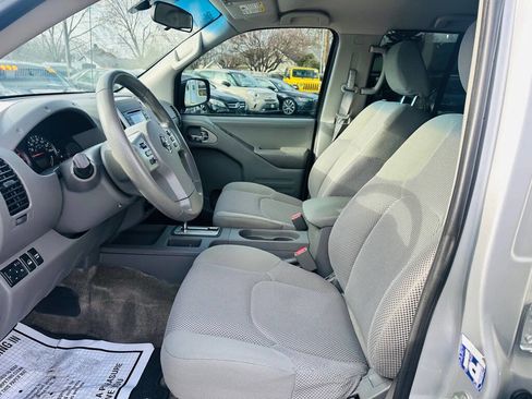 Used 2018 Nissan Frontier SV image 21