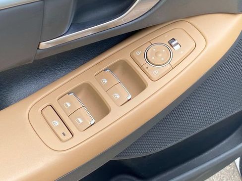 Used 2020 Hyundai Sonata SEL w/ Premium Package FWD image 13